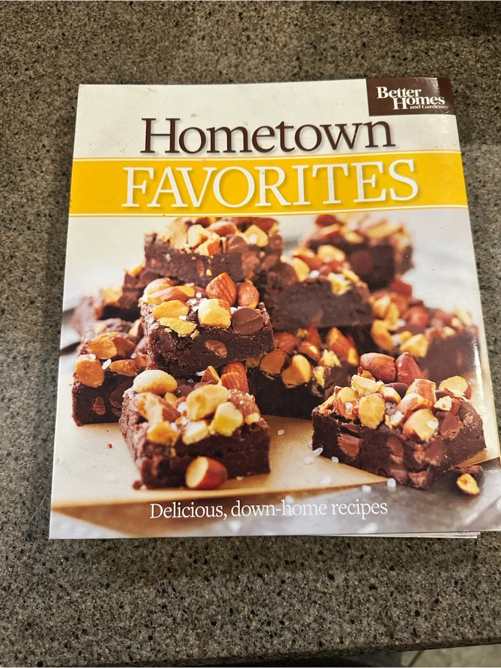 Better Homes Hometown Favorites Cookbook - Yellow Cover